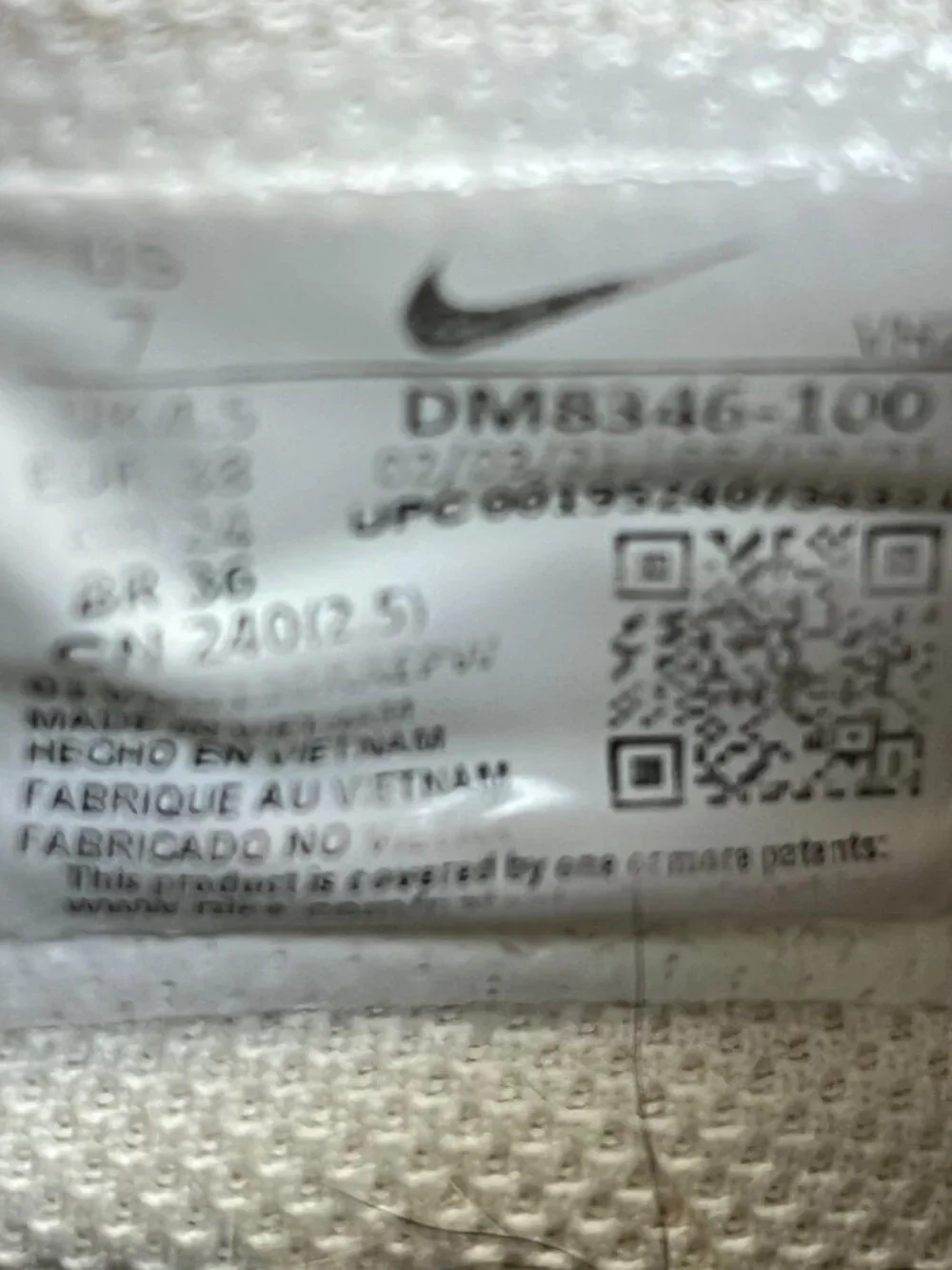 Nike Air Max Excee Womens Size 7‎ White Black Athletic Running Shoes Sneakers